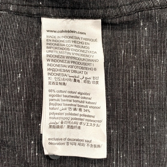 Calvin Klein Button Down Long Sleeves Shirt • Size M - Picture 5 of 7